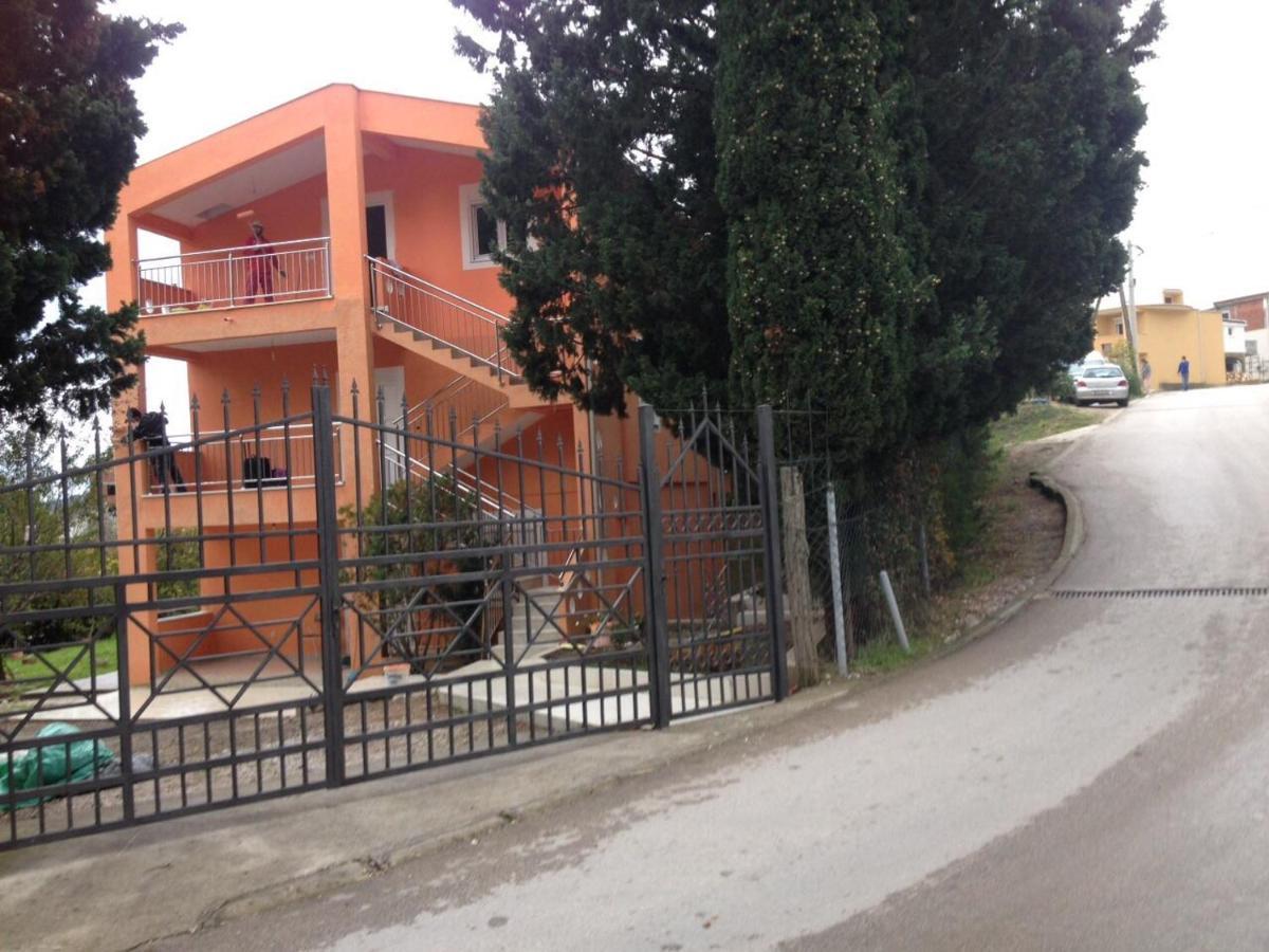 Ferienwohnung Ruza Vetrova Bar Exterior foto