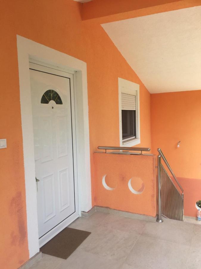 Ferienwohnung Ruza Vetrova Bar Zimmer foto